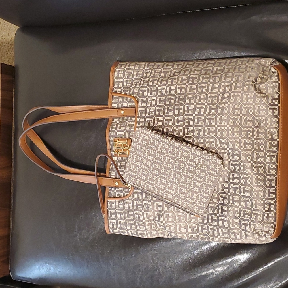 Tommy Hilfiger tote and pouch